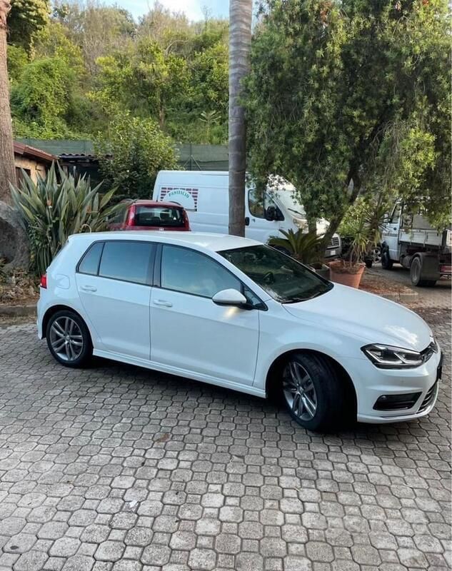 Usata VW Golf VII R-line 110 CV (80 kW) 2017 Bianco Utilitaria