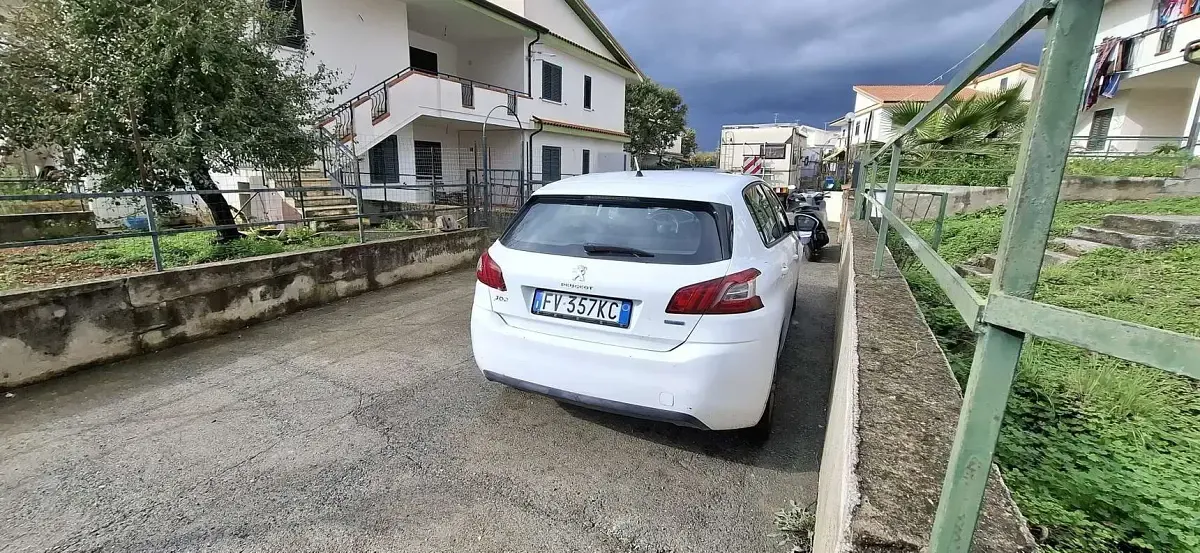 Usata Peugeot 308 Business-Line 109 CV (80 kW) 2016 Berlina