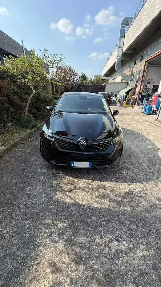 Usata Renault Clio V Life 65 CV (47 kW) 2024 Nero Berlina