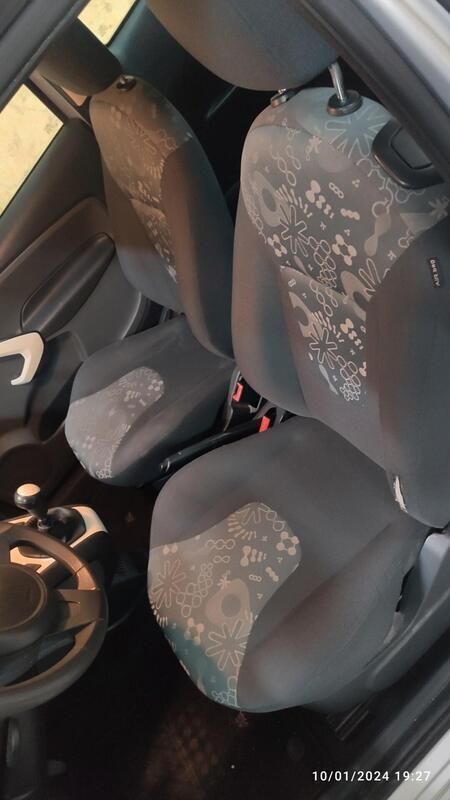 Usata Ford Ka 69 CV (50 kW) 2015 Argento Utilitaria