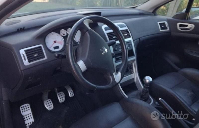 Begagnad Peugeot 307 CC 136 HK (100 kW) 2006 Grå Cab