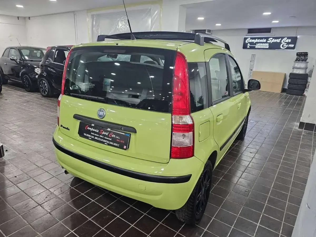 Usata Fiat Panda Emotion 60 CV (44 kW) 2006 Light green Utilitaria