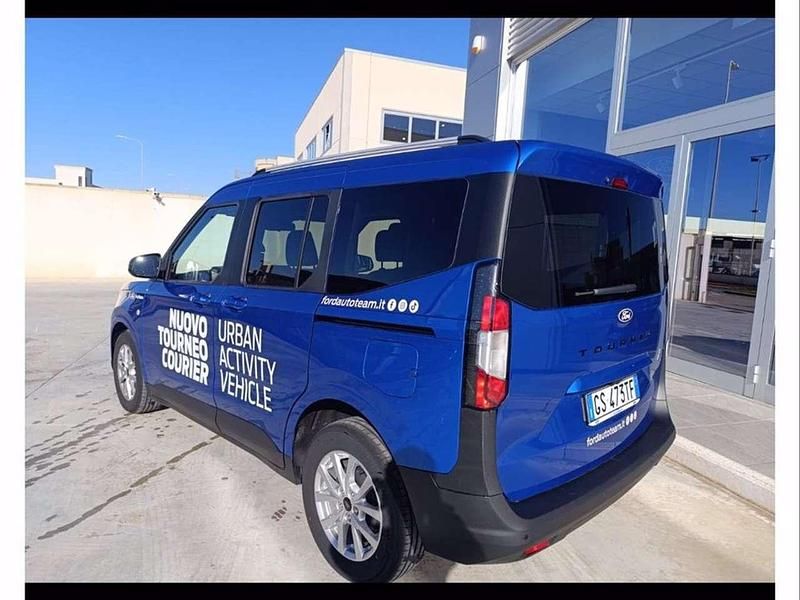 Usata Ford Tourneo Courier Titanium 126 CV (92 kW) 2024 Desert island blue Monovolume