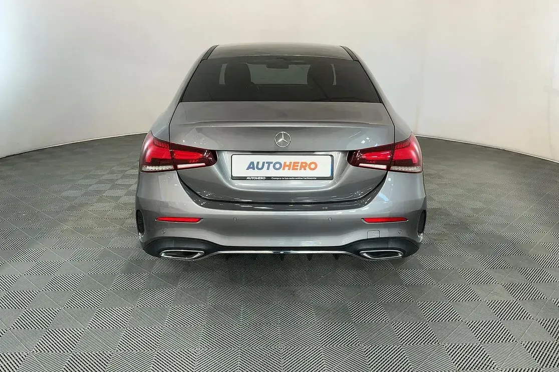 Usata Mercedes A200 Premium 163 CV (119 kW) 2020 Grigio Berlina