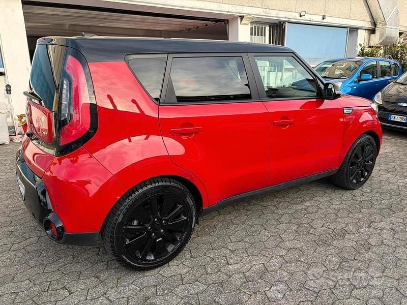 Usata Kia Soul 128 CV (94 kW) 2015 Rosso SUV