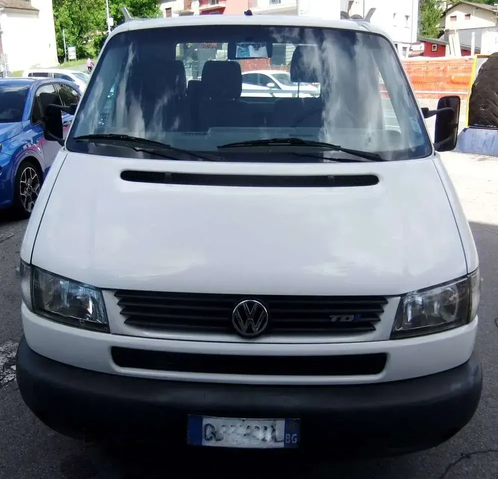 Usata VW Transporter 88 CV (64 kW) 2002 Bianco Furgone