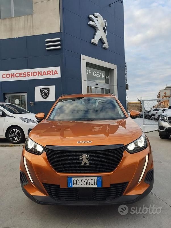 Usata Peugeot 2008 Active 102 CV (75 kW) 2021 Arancione SUV