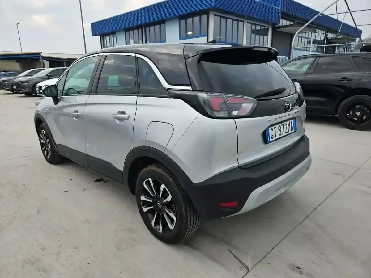 Usata Opel Crossland Elegance 131 CV (96 kW) 2024 Argento SUV