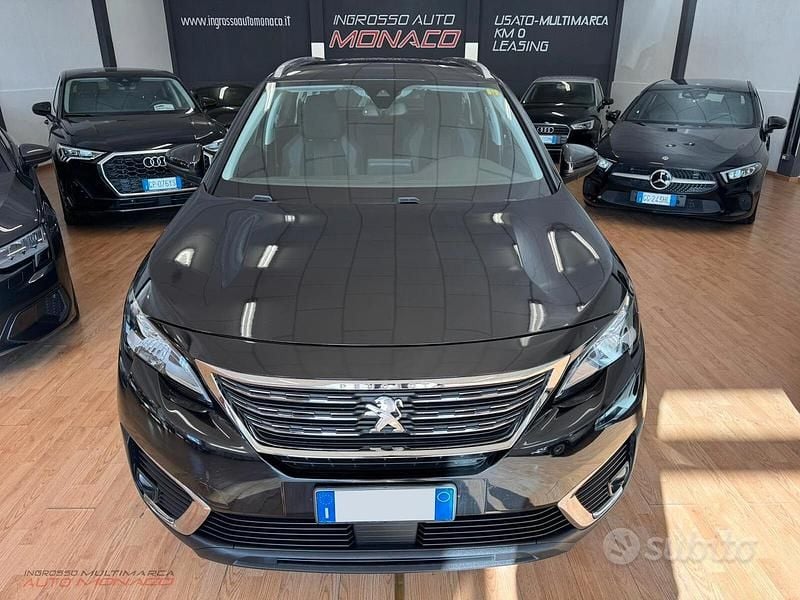 Usata Peugeot 5008 Allure 130 CV (95 kW) 2019 Nero SUV