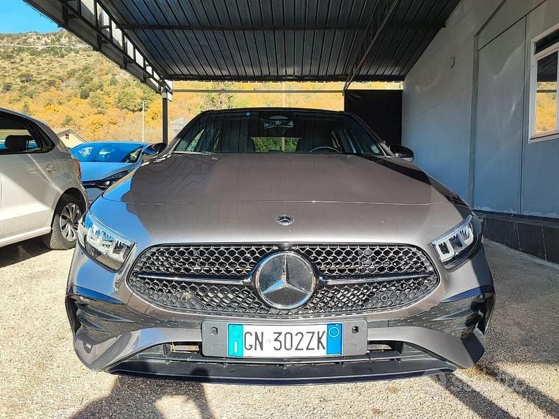 Usata Mercedes A200 AMG Line Premium 150 CV (110 kW) 2023 Grigio Berlina