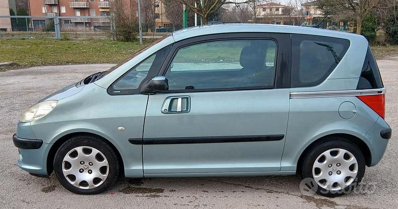 Usata Peugeot 1007 2006 Verde Monovolume