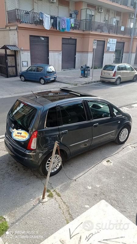 Usata Lancia Musa 95 CV (69 kW) 2010 Grigio Monovolume