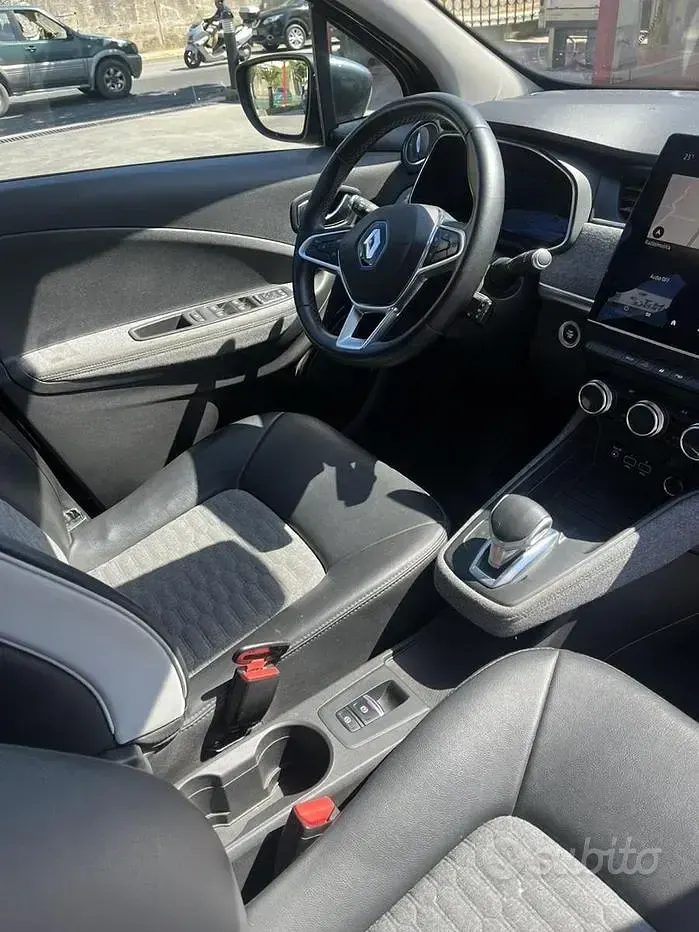 Usata Renault Zoe Intens 50 kW (69 CV) 2020 Bluazzurro Utilitaria