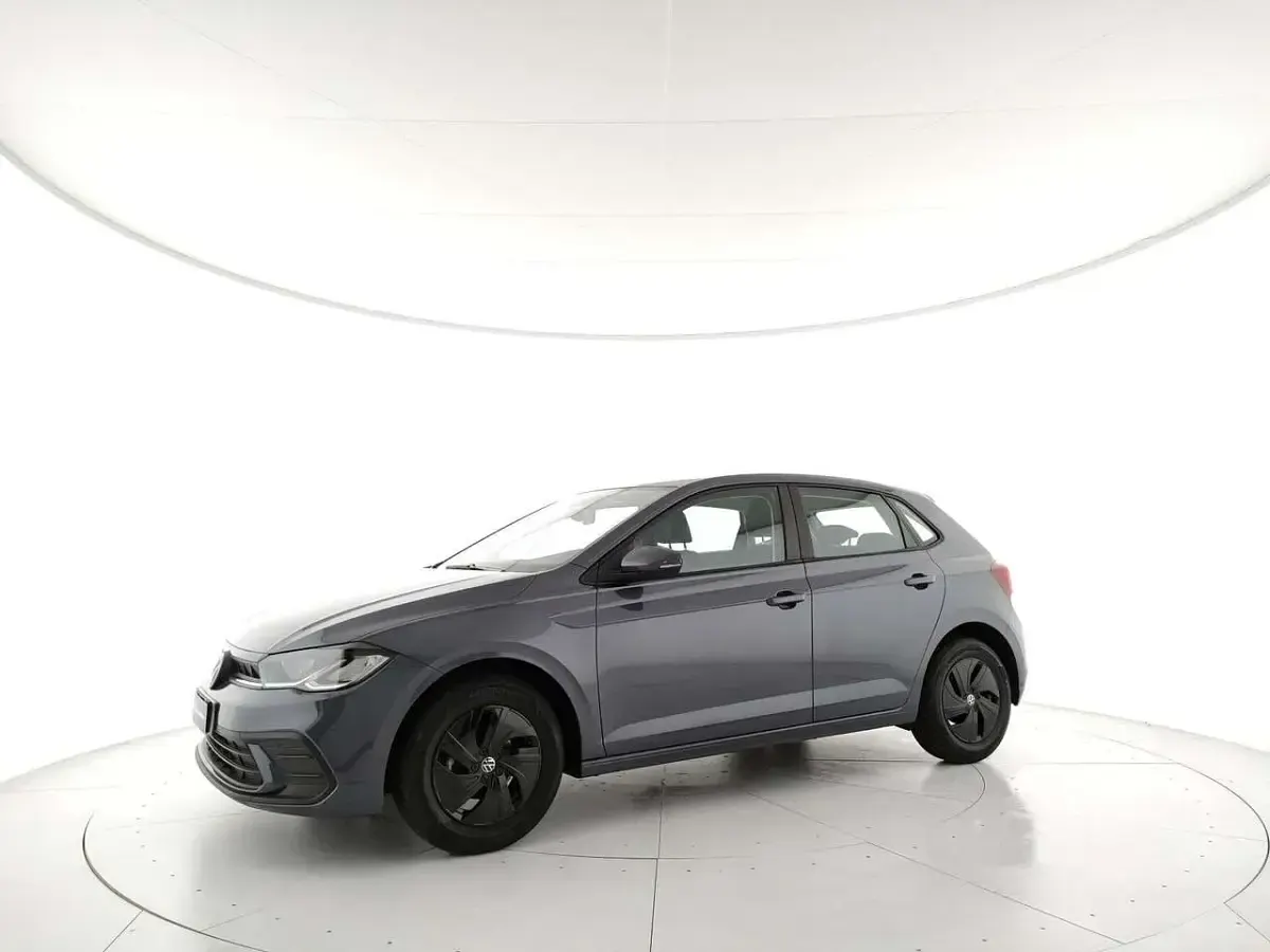 Usata VW Polo 80 CV (58 kW) 2022 Smoky grey metallizzato Berlina