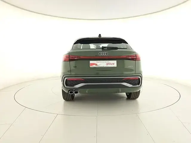 Nuova Audi Q5 Sportback S-Line 204 CV (150 kW) 2025 Verde distretto metallizzato SUV