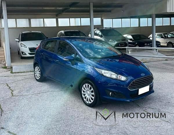 Usata Ford Fiesta Titanium 75 CV (55 kW) 2016 Blu Berlina