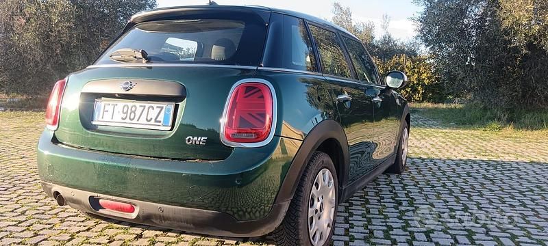 Usata Mini ONE 75 CV (55 kW) 2018 Verde Utilitaria