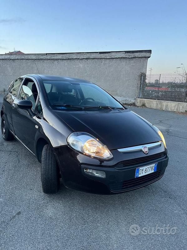 Nero Usata 2010 Fiat Punto Evo Due volumi | 1550 € (Super prezzo) - Immagine 1/4