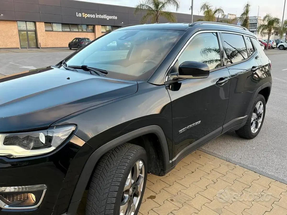 Usata Jeep Compass Limited 140 CV (102 kW) 2020 Nero SUV