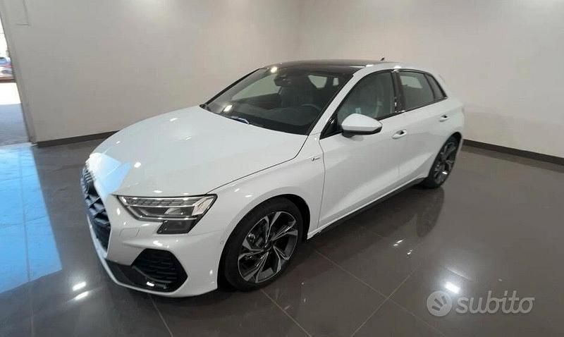 Nuova Audi A3 S-Line 150 CV (110 kW) 2025 Bianco Berlina