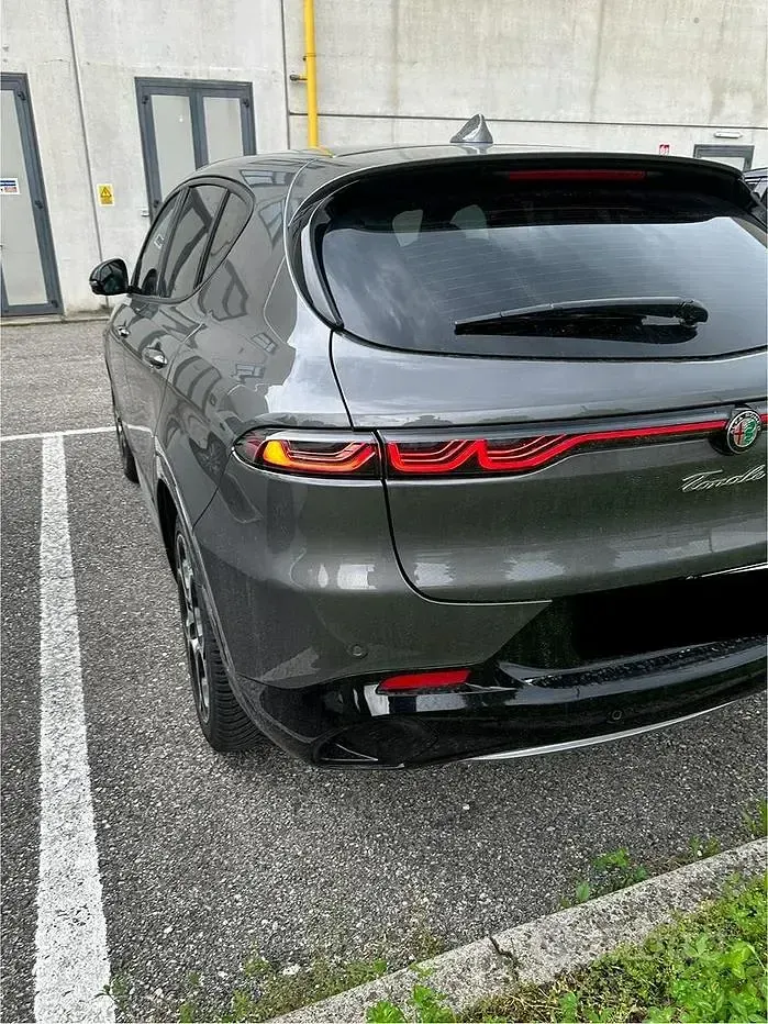 Usata Alfa Romeo Tonale Ti 131 CV (96 kW) 2024 Grigio SUV
