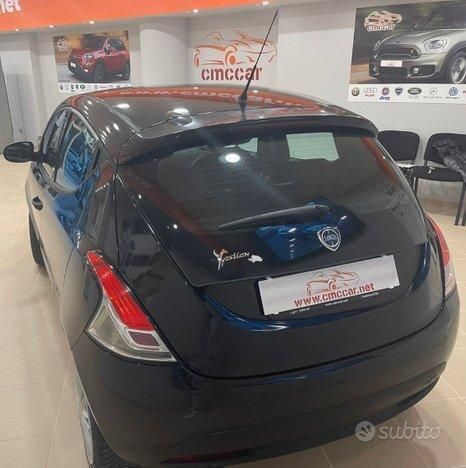 Usata Lancia Ypsilon Gold 69 CV (50 kW) 2014 Nero Utilitaria