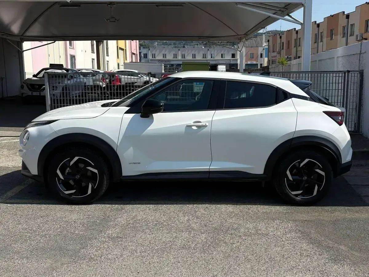 Usata Nissan Juke N-Connecta 94 CV (69 kW) 2023 Pearl white SUV