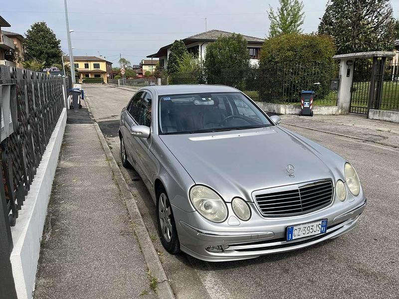 Usata Mercedes E280 177 CV (130 kW) 2006 Berlina