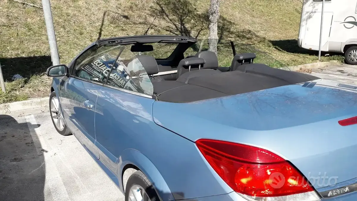 Usata Opel Astra 105 CV (77 kW) 2006 Cabrio