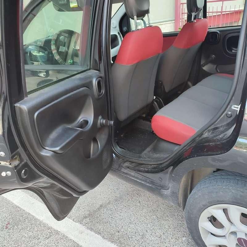 Usata Fiat Panda Easy 80 CV (58 kW) 2014 Nero Utilitaria