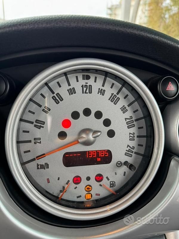 Usata Mini Cooper Cabriolet 116 CV (85 kW) 2008 Rosso Cabrio
