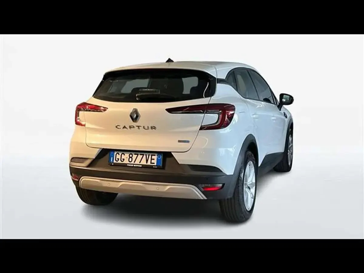 Usata Renault Captur Zen 145 CV (106 kW) 2022 Bianco SUV