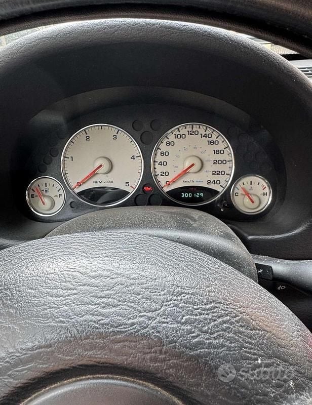 Usata Jeep Cherokee 163 CV (119 kW) 2004 SUV
