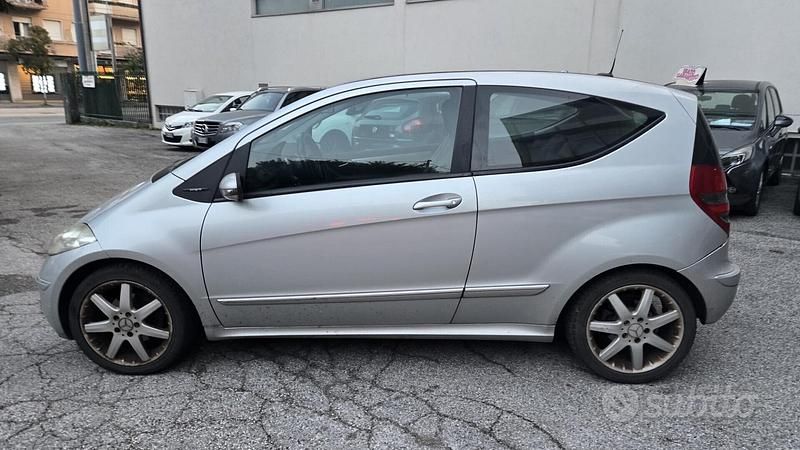 Usata Mercedes A150 Avantgarde 95 CV (69 kW) 2005 Nero Coupé