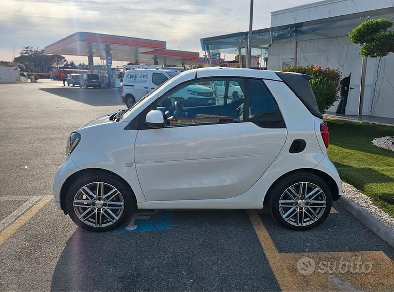 Usata Smart ForTwo Cabrio Prime 90 CV (66 kW) 2018 Bianco Cabrio