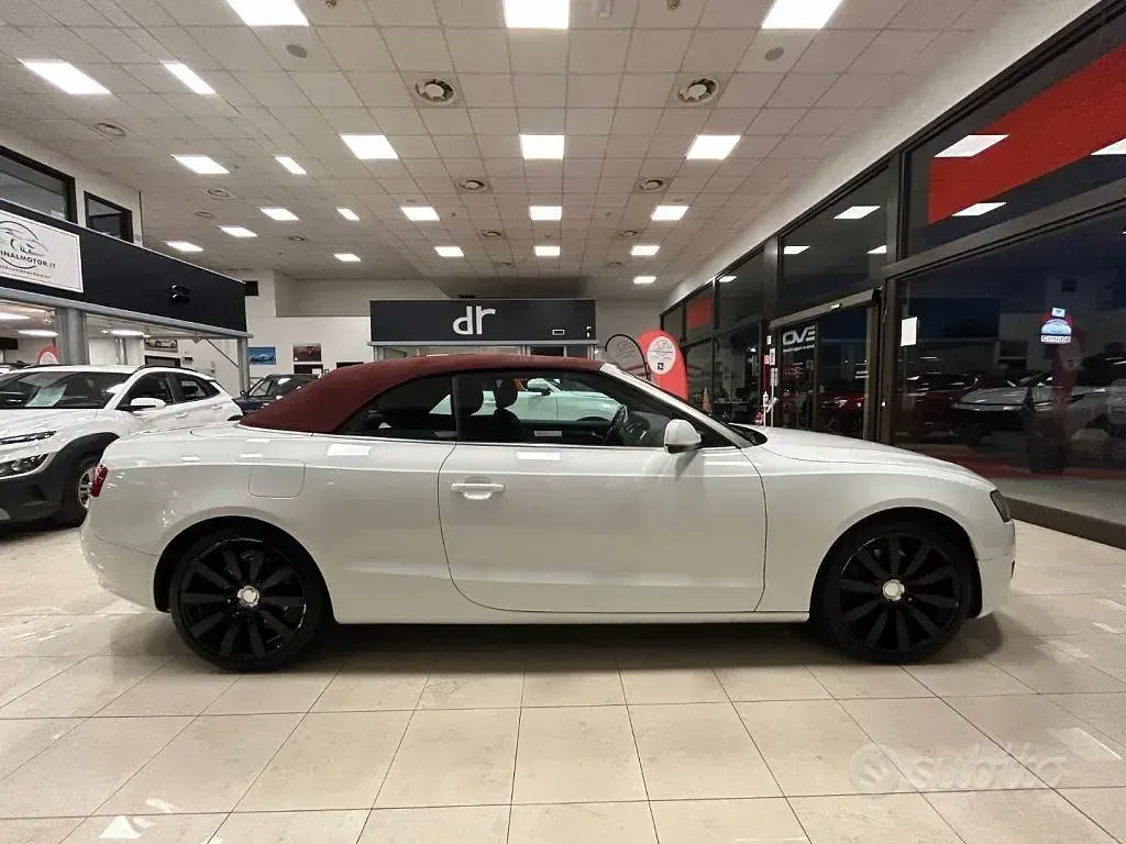 Usata Audi A5 Cabriolet Ambition 160 CV (117 kW) 2011 Bianco Cabrio