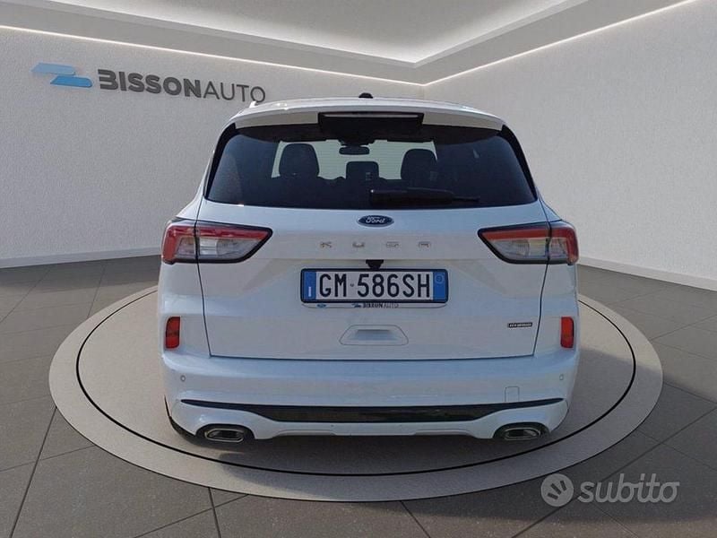 Usata Ford Kuga ST-Line 190 CV (139 kW) 2023 Bianco frozen SUV