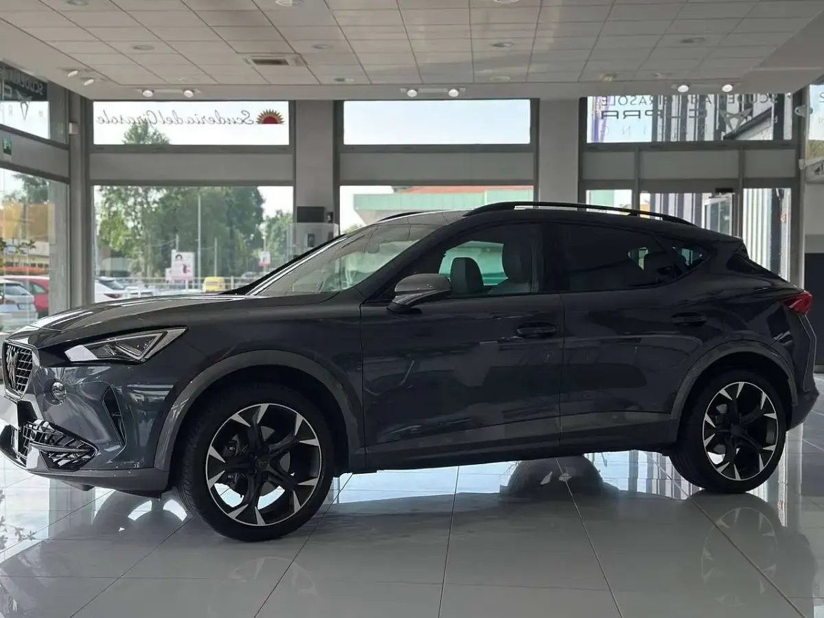 Usata Cupra Formentor 150 CV (110 kW) 2023 Argento SUV