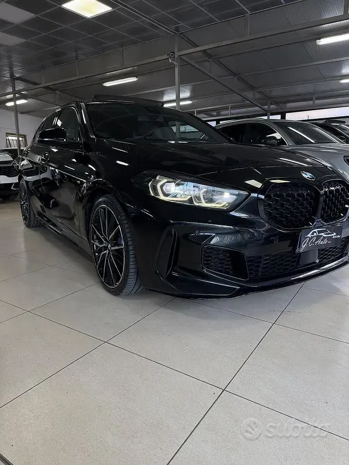 Usata BMW M135 M Sport 306 CV (225 kW) 2022 Nero Utilitaria