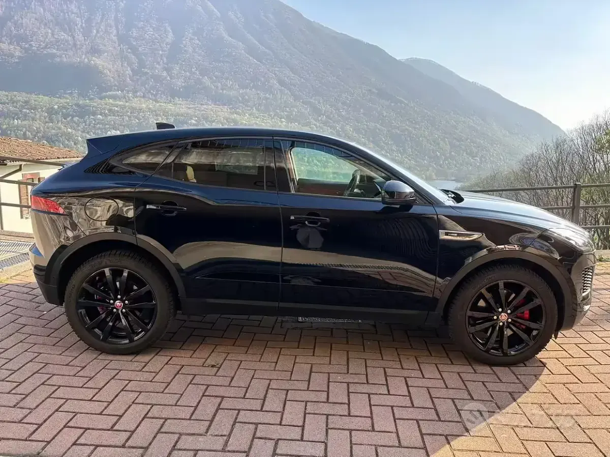 Usata Jaguar E-Pace 249 CV (183 kW) 2019 Nero SUV