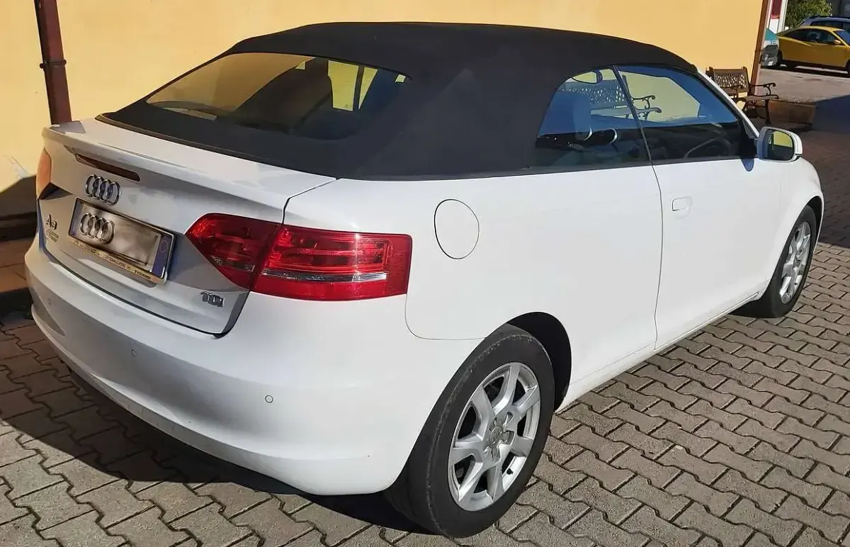 Usata Audi A3 Cabriolet Attraction 105 CV (77 kW) 2011 Bianco Cabrio