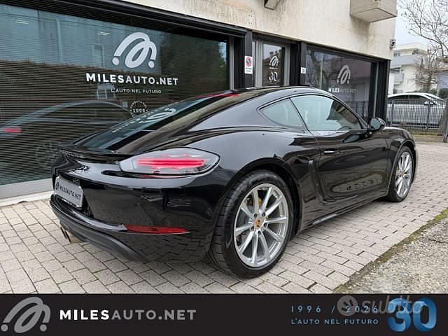 Usata Porsche 718 Cayman 299 CV (219 kW) 2018 Nero Coupé
