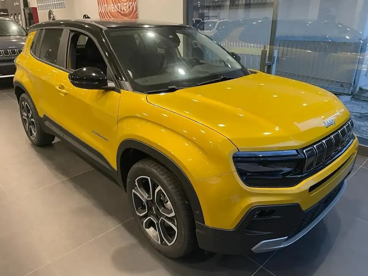 Usata Jeep Avenger Summit 114 kW (156 CV) 2024 SUV