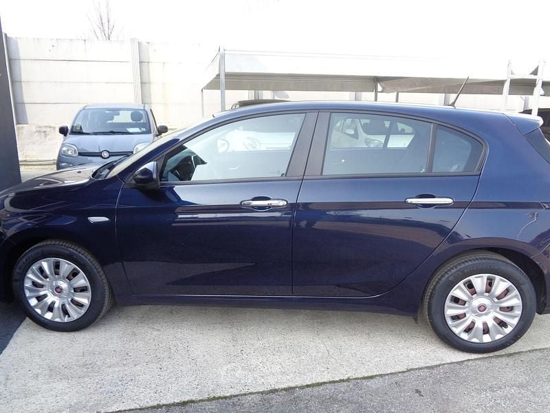 Usata Fiat Tipo 120 CV (88 kW) 2019 Blu Berlina