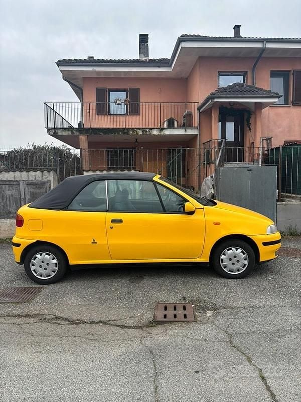 Usata Fiat Punto 2024 Giallo Cabrio