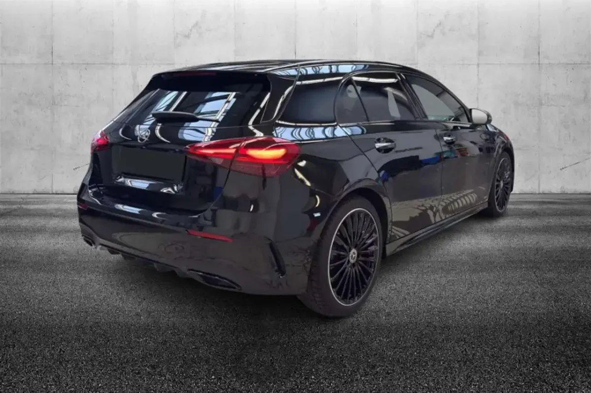 Usata Mercedes A200 AMG Line Premium 150 CV (110 kW) 2025 Nero Berlina