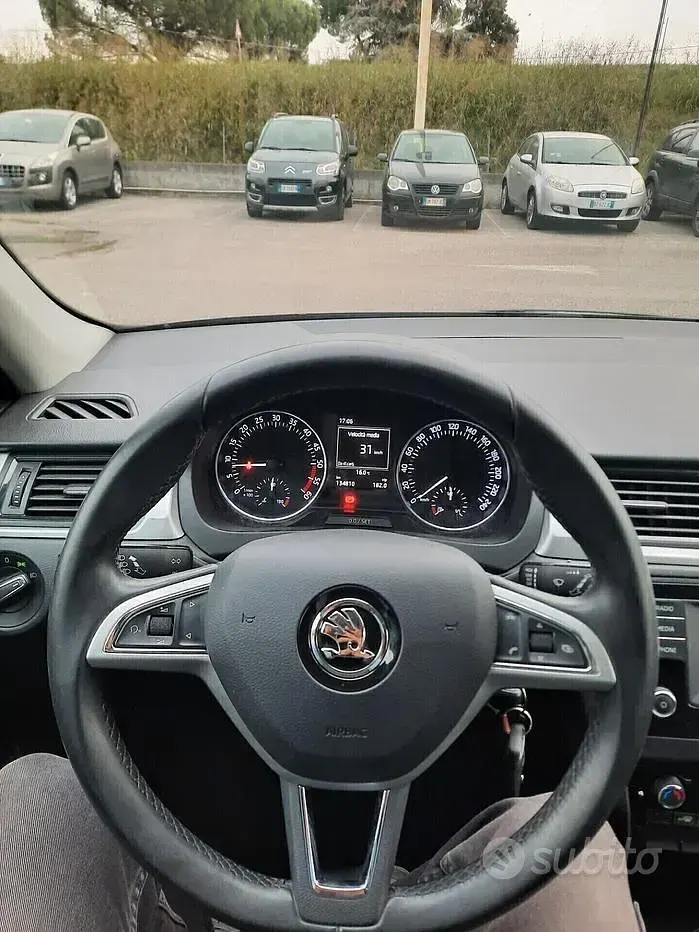 Usata Skoda Rapid Ambition 90 CV (66 kW) 2016 Grigio Utilitaria