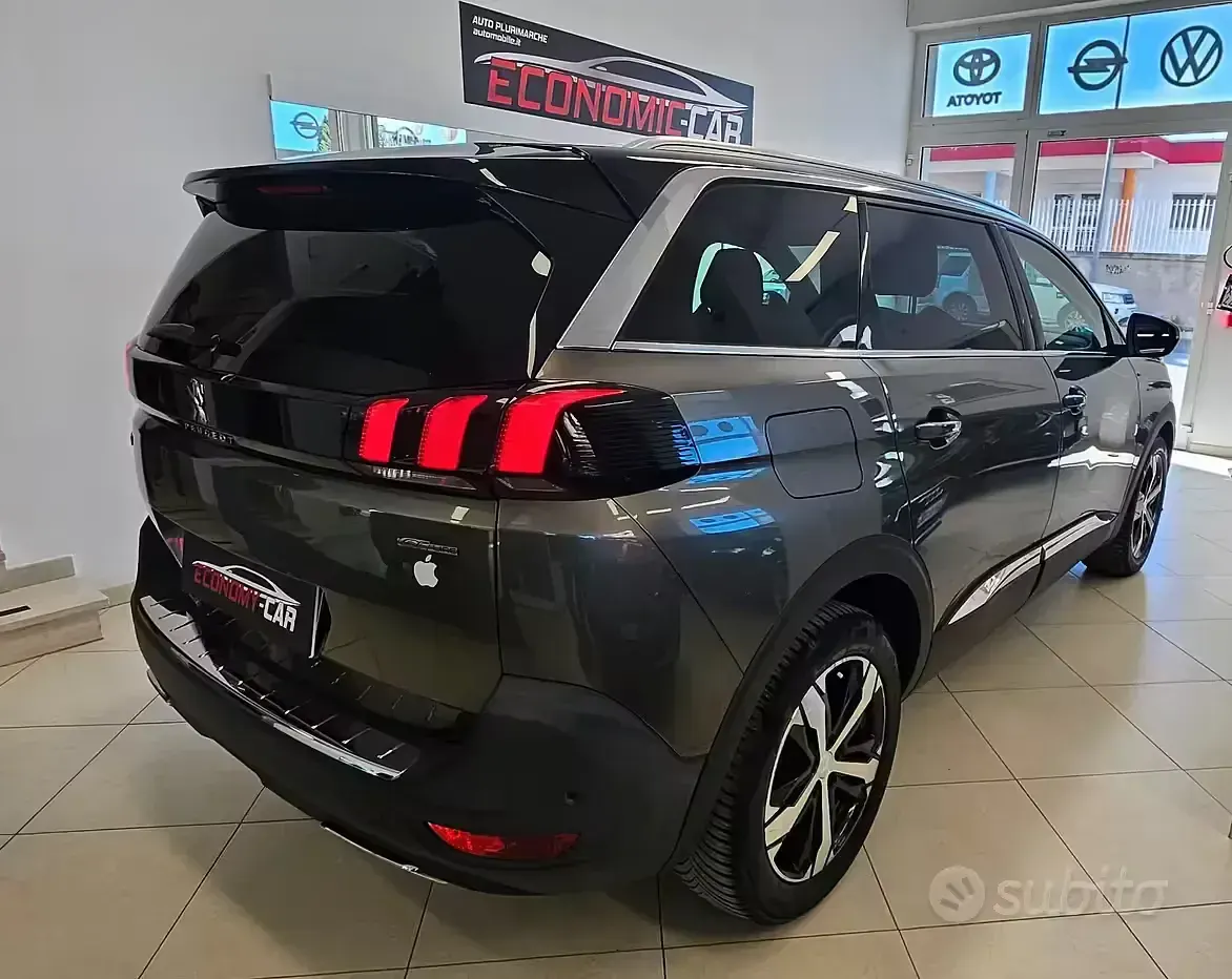 Usata Peugeot 5008 GT-line 131 CV (96 kW) 2019 Verde SUV