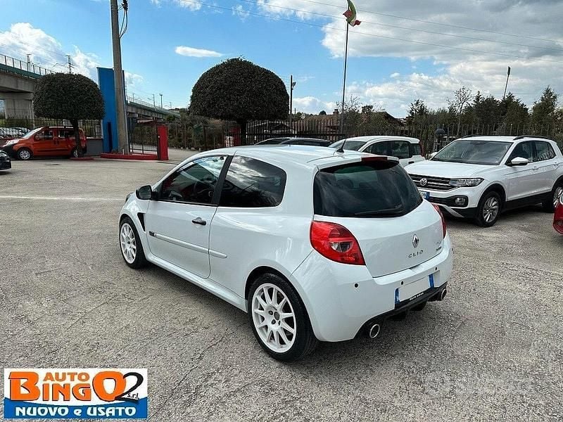 Usata Renault Clio II R.S. 201 CV (147 kW) 2011 Bianco Berlina