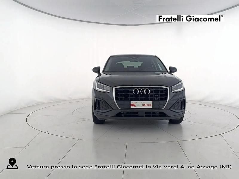 Usata Audi Q2 Business 110 CV (80 kW) 2023 Grigio manhattan metallizzato SUV